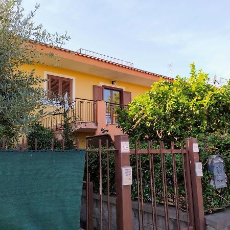 Casa Vacanze I Mori Mascali Bagian luar foto