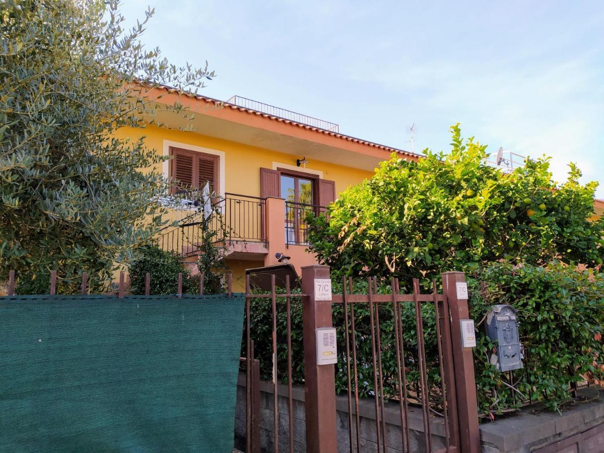 Casa Vacanze I Mori Mascali Bagian luar foto