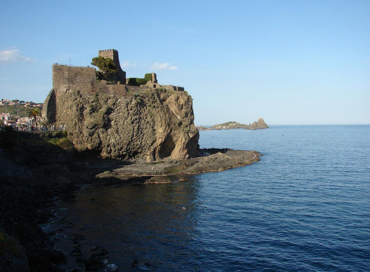 Casa Vacanze I Mori Mascali Bagian luar foto
