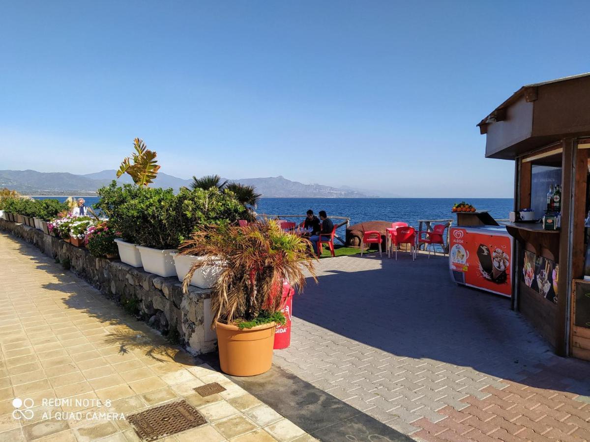 Casa Vacanze I Mori Mascali Bagian luar foto
